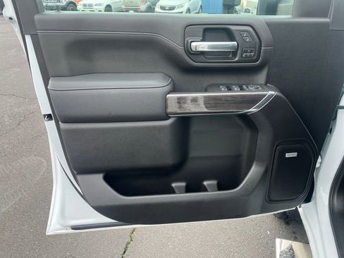 Used 2022 Chevrolet Silverado 2500 LTZ w/ LTZ Plus Package image 11