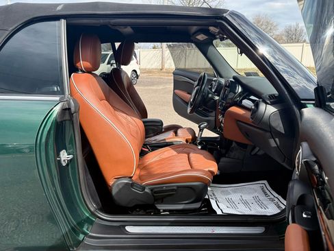 Used 2019 MINI Cooper S w/ Signature Upholstery Package image 25