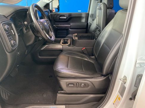 Used 2020 Chevrolet Silverado 3500 LTZ w/ LTZ Premium Package image 9