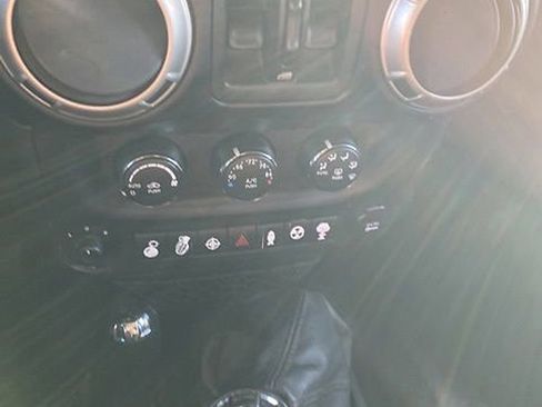 Used 2011 Jeep Wrangler Unlimited Sahara w/ Dual Top Group AWD/4WD image 15