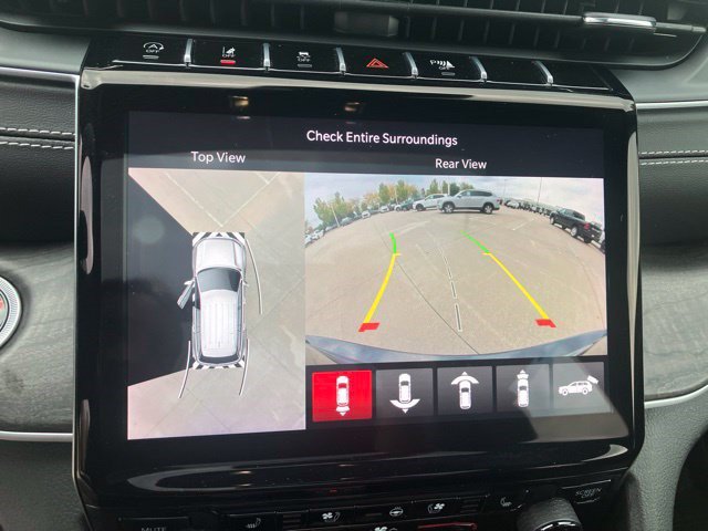 Certified 2024 Jeep Grand Cherokee Limited w/ Luxury Tech Group II AWD/4WD image 18