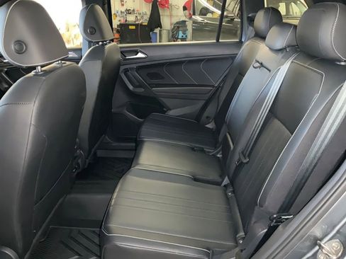 Used 2022 Volkswagen Tiguan SE R-Line image 27