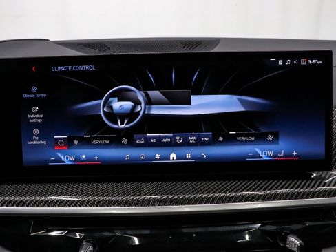 Used 2026 BMW X7 M60i image 38