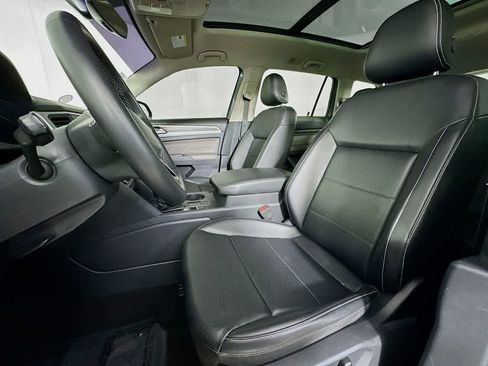 Used 2021 Volkswagen Atlas SE w/ Panoramic Sunroof Package image 12
