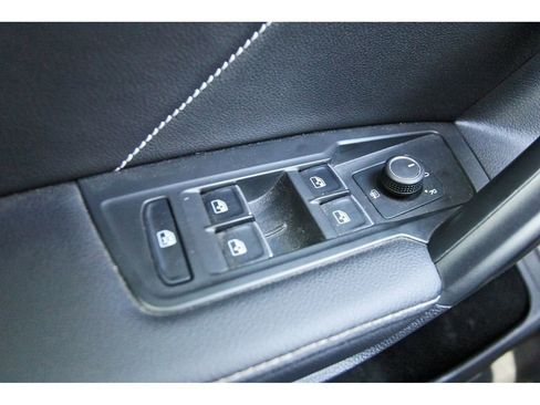 Used 2024 Volkswagen Tiguan SE R-Line image 15