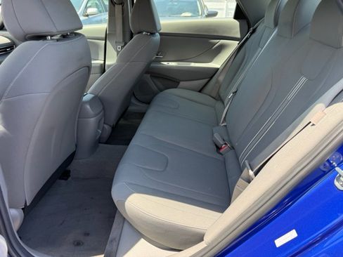 Used 2024 Hyundai Elantra SEL FWD image 16