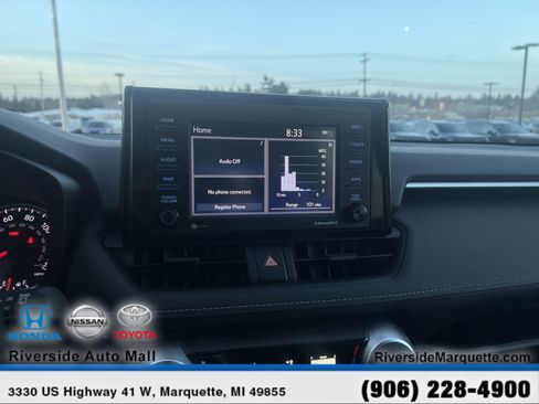 Used 2022 Toyota RAV4 LE image 17