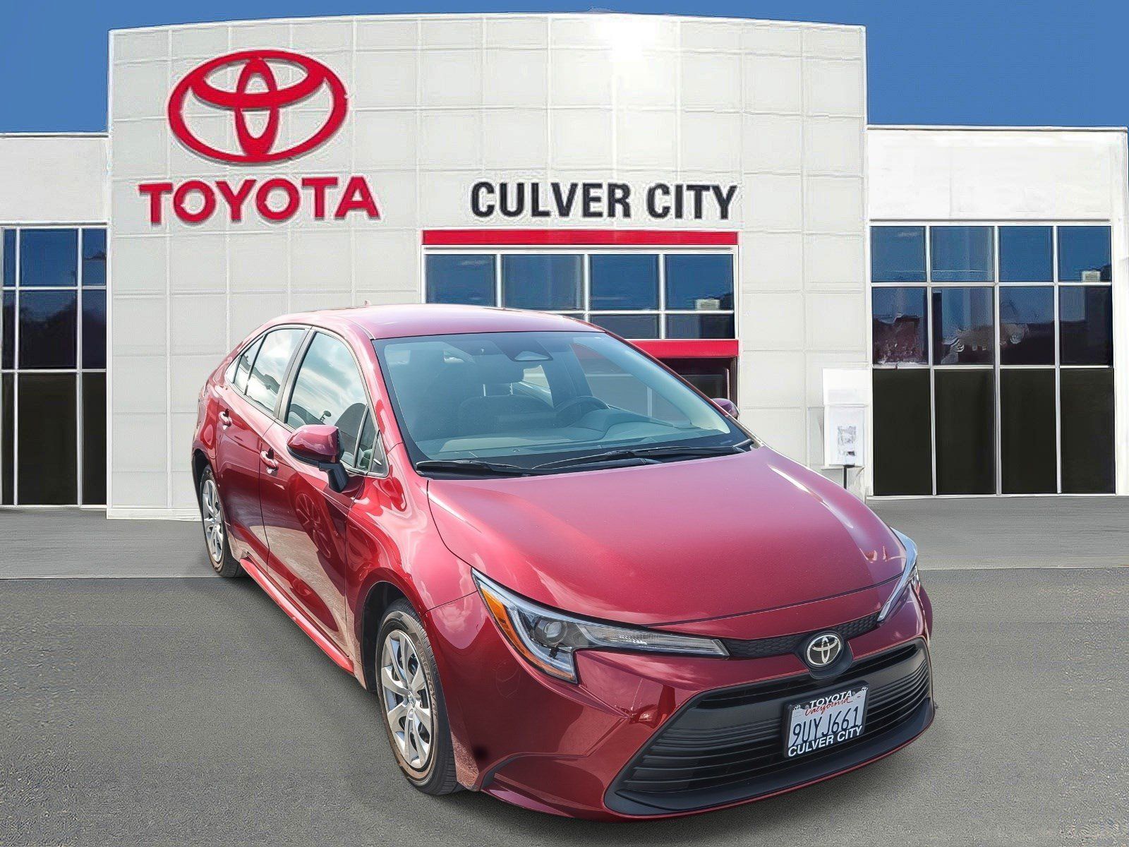 Used 2025 Toyota Corolla LE FWD image 1