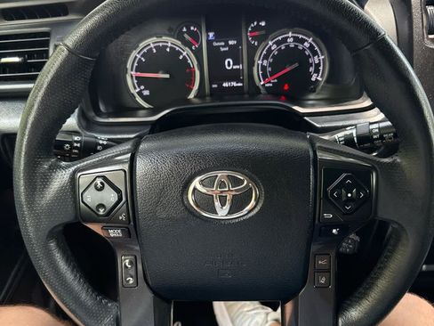 Used 2022 Toyota 4Runner TRD Off-Road AWD/4WD image 23