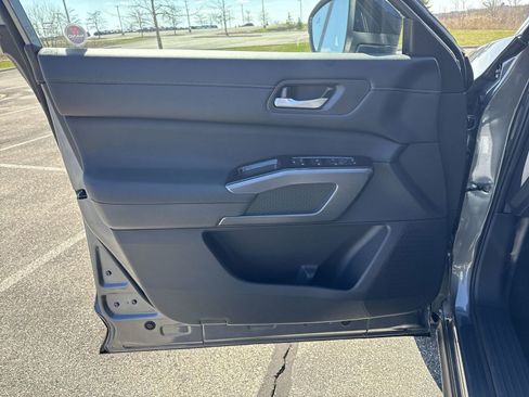 New 2026 Nissan Pathfinder SL w/ SL Premium Package (P04) AWD/4WD image 27