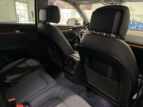 Used 2021 Audi Q5 Premium Plus w/ Premium Plus Package image 39