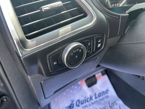 Used 2024 Ford Edge Titanium AWD/4WD image 25