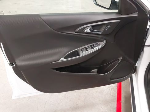 Used 2024 Chevrolet Malibu LT image 24