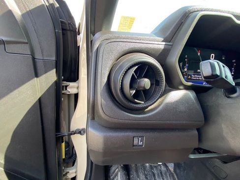 Used 2023 Chevrolet Colorado W/T image 13