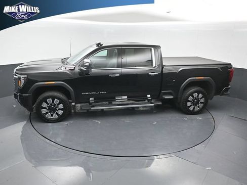 Used 2024 GMC Sierra 2500 Denali w/ Technology Package AWD/4WD image 12