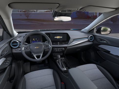 New 2026 Chevrolet Trax LT image 15