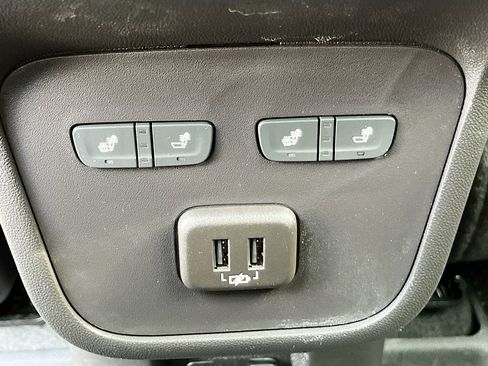 Used 2024 Chevrolet Equinox Premier AWD/4WD image 26