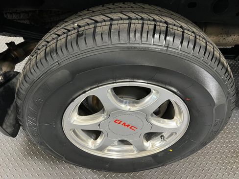 Used 2002 GMC Sierra 1500 Denali image 18