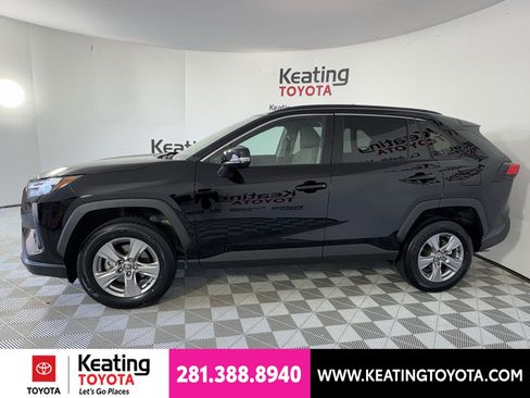 Certified 2025 Toyota RAV4 XLE FWD image 9