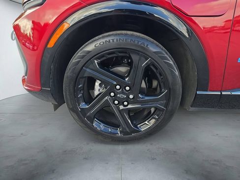Used 2025 Chevrolet Equinox EV RS FWD image 17