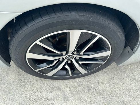 Used 2021 Nissan Maxima 3.5 SV w/ Floor Mat Group FWD image 42