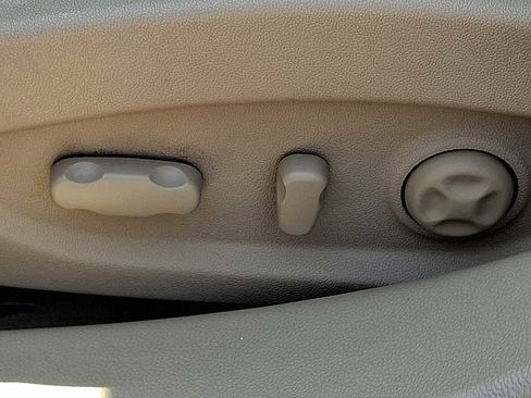 Used 2012 Buick LaCrosse Leather FWD image 24