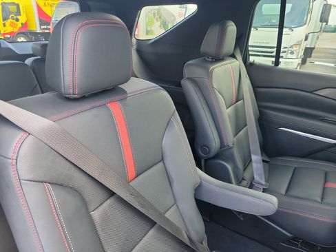 Used 2024 Chevrolet Traverse RS w/ LPO, Floor Liner Package FWD image 6