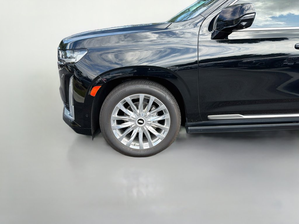 Used 2023 Cadillac Escalade Premium Luxury w/ Performance Package AWD/4WD image 31
