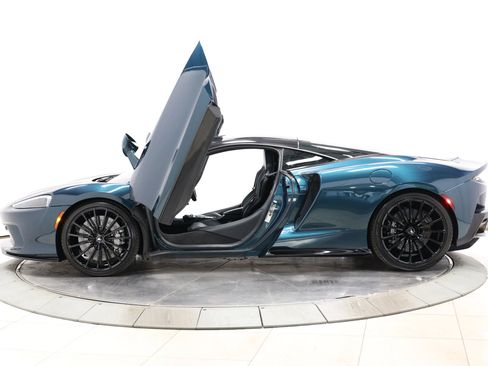 Used 2021 McLaren GT RWD image 11