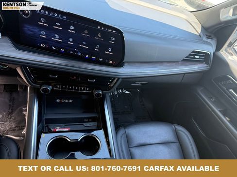 Used 2025 Chevrolet Suburban Z71 AWD/4WD image 21