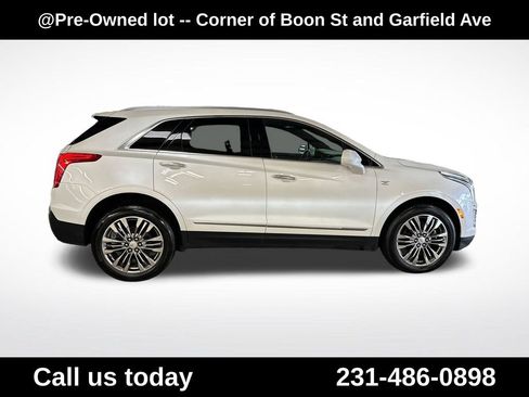 Used 2017 Cadillac XT5 Premium Luxury AWD/4WD image 6