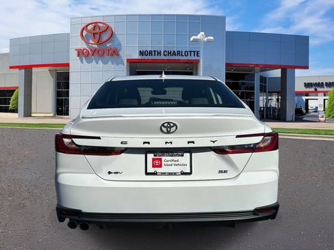 Used 2025 Toyota Camry SE w/ Convenience Package FWD image 7