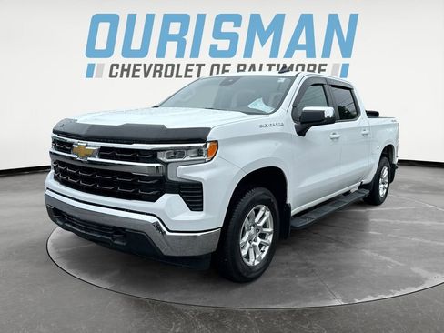 Used 2023 Chevrolet Silverado 1500 LT AWD/4WD image 2