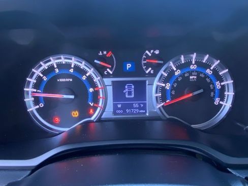 Used 2016 Toyota 4Runner Limited image 17