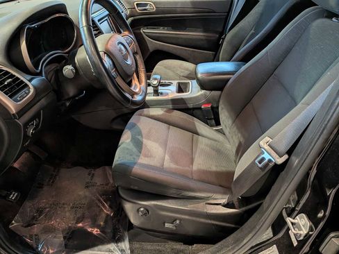 Used 2015 Jeep Grand Cherokee Laredo w/ Quick Order Package 23E image 15