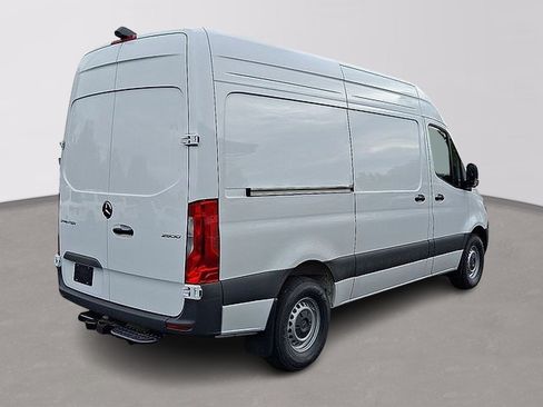 Used 2026 Mercedes-Benz Sprinter 2500 image 4
