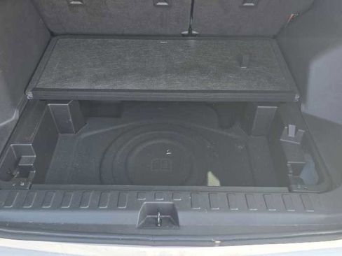 Used 2020 Chevrolet Equinox Premier image 11