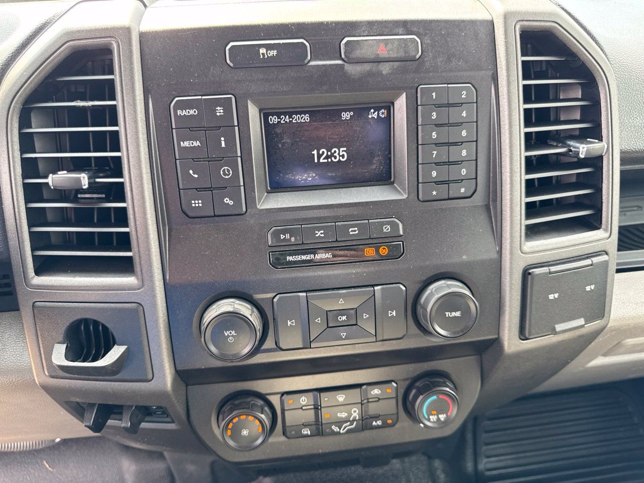 Used 2022 Ford F250 XL w/ Power Equipment Group RWD image 22