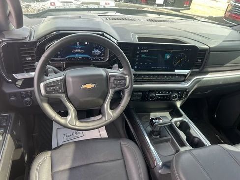 Used 2023 Chevrolet Silverado 1500 LTZ w/ LTZ Premium Package image 28