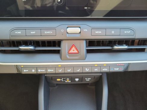New 2026 Kia K4 FWD image 31