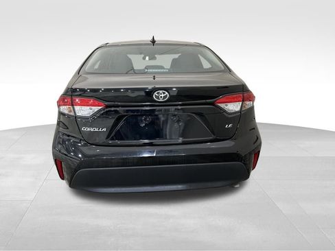 Used 2023 Toyota Corolla LE image 4
