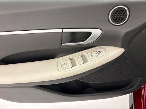 Used 2025 Hyundai Sonata SEL FWD image 23