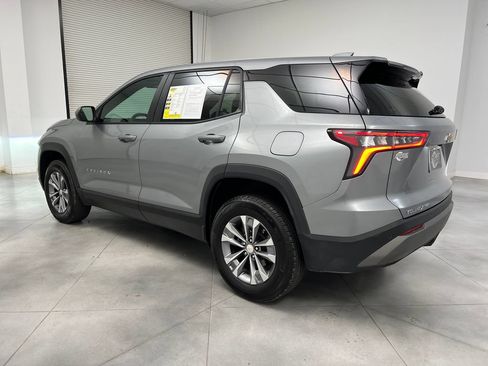 Used 2025 Chevrolet Equinox LT AWD/4WD image 6