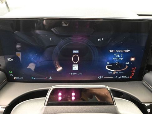 Used 2025 Lincoln Aviator AWD image 31