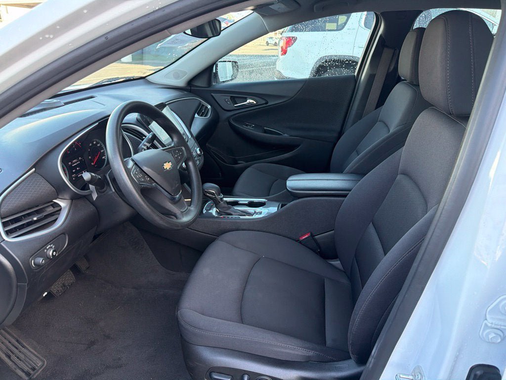 Used 2024 Chevrolet Malibu LT FWD image 10