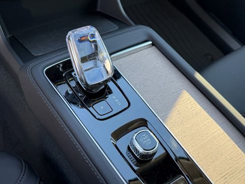 New 2026 Volvo XC90 B6 Plus w/ Protection Package Premier image 27