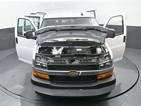 Used 2024 Chevrolet Express 2500 w/ Driver Convenience Package image 31