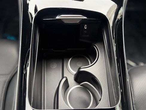 Used 2024 Mercedes-Benz GLC 300 4MATIC image 21