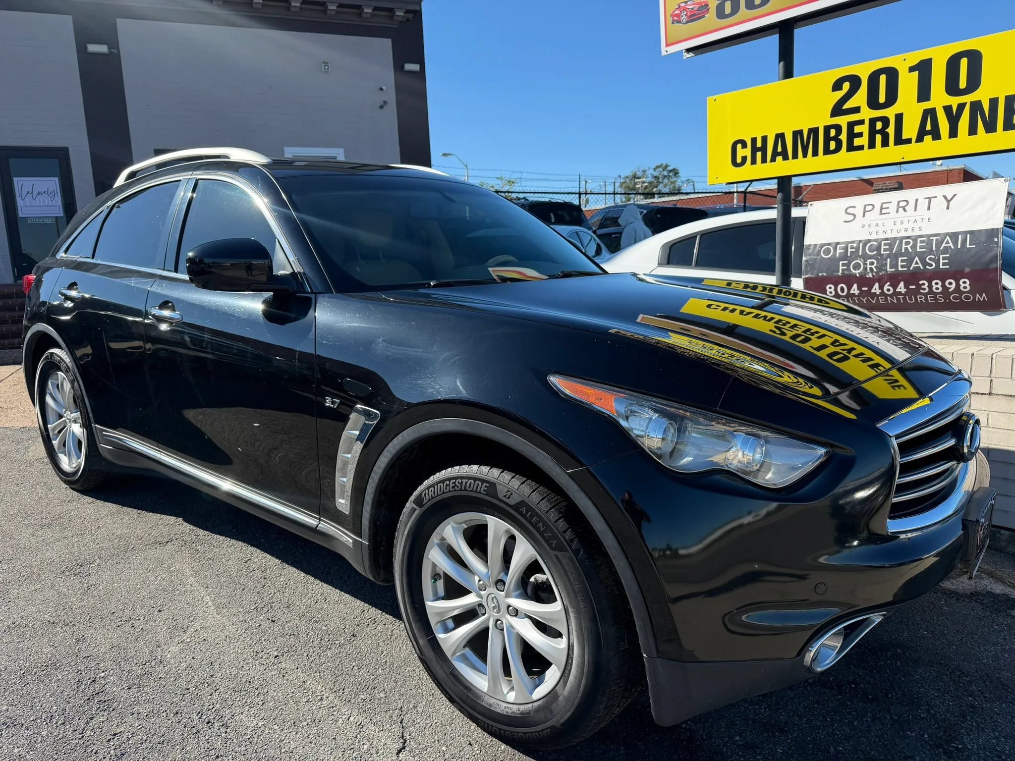 Used 2015 INFINITI QX70 2WD w/ Premium Package image 2
