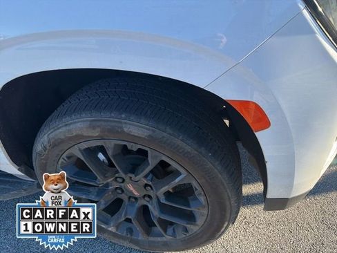 Used 2024 GMC Yukon SLE w/ Gmc Pro Safety Plus Package image 6